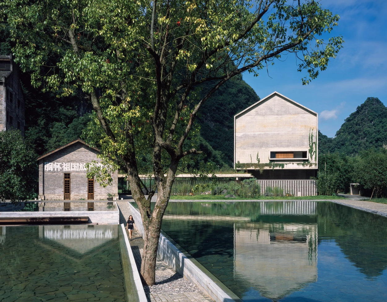 Building for Change: The Architecture of Creative Reuse Hardback Book interior