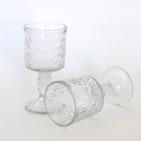 Ravenhead Icy Bark Siesta Wine glasses against a white background.