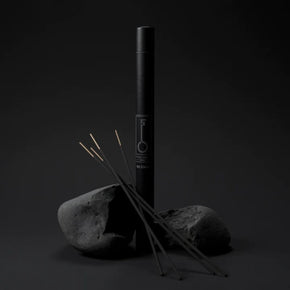 Fischersund Incense Sticks with dark rocks and sand