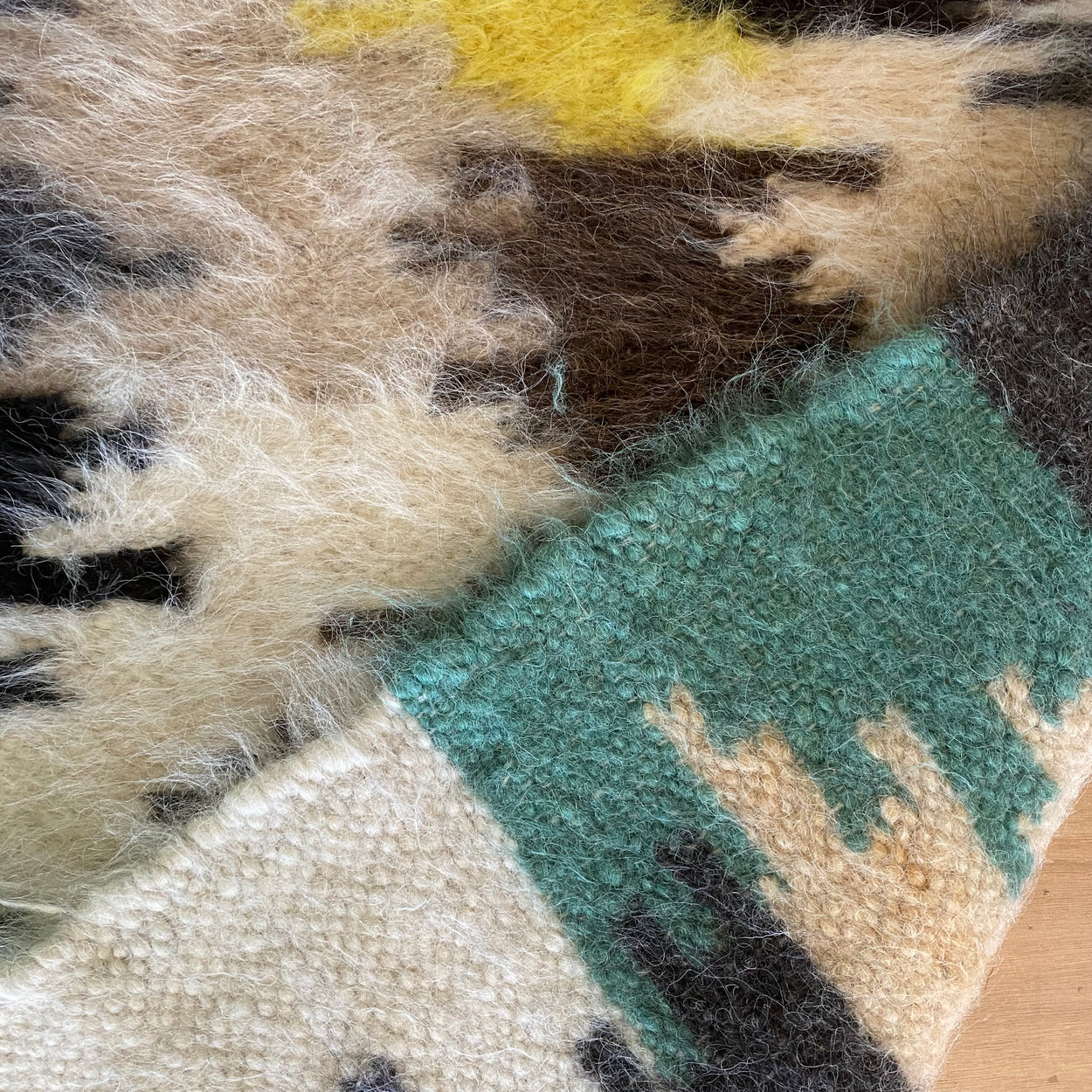 Handmade Large Pure Wool Rug - Green , front and back close up