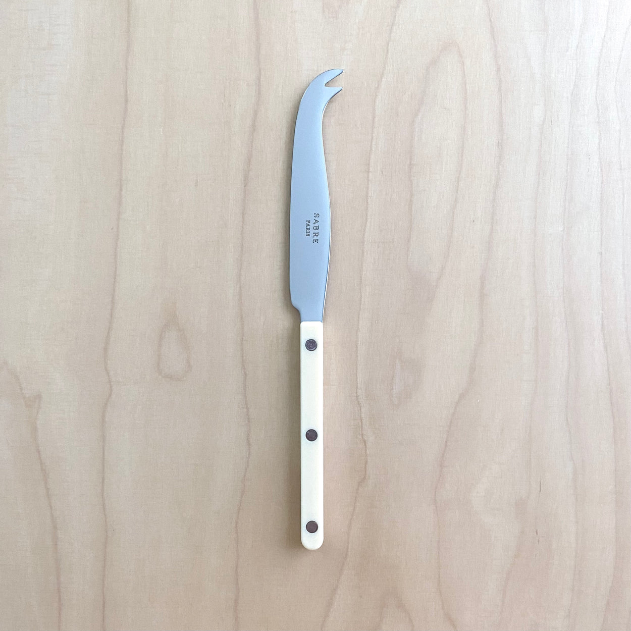 Sabre Bistrot Cheese Knife in Ivory.